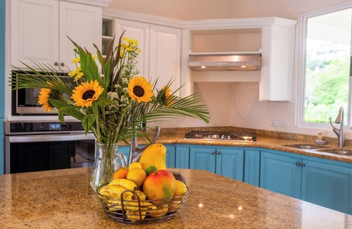Mercedes Villa | Luxurious home with stunning mountain views in Costa Rica's Central Valley!