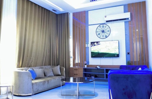 Kubacha Apartment | Luxurious hotel suites with fitness room, WiFi in superb Asokoro