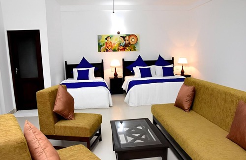 Thalpitiya Hotel | Luxurious hotel with 20 bedrooms and AC, WiFi in charming Wadduwa