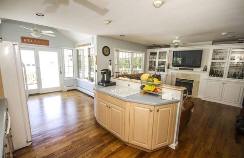 Belmar House | Luxurious House with Pool and Porch, walking to main street, train and beach.