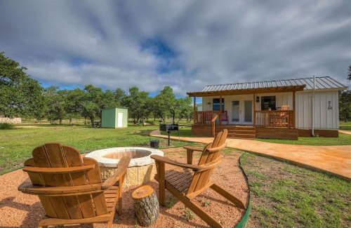 Fredericksburg House | Luxurious & Intimate Cottage in Fred Wine Country!