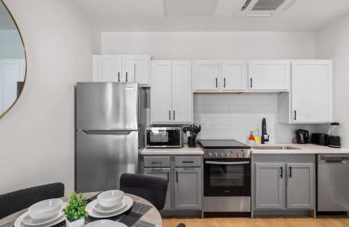 Charlotte Apartment | Luxurious King 2BR Suite in South End Charlotte!