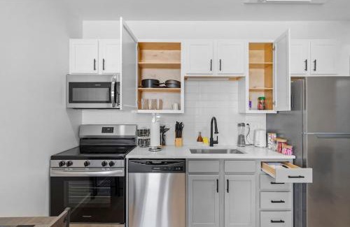 Charlotte Apartment | Luxurious King 2BR Suite in South End Charlotte!