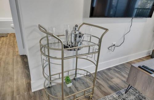 Hayes Apartment | Luxurious King 3BR Suite Mins to Downtown Durham!