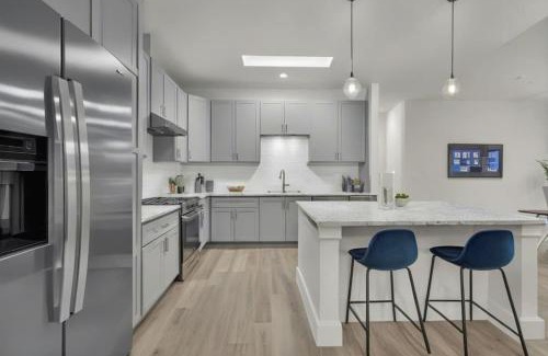 Hayes Apartment | Luxurious King 3BR Suite Mins to Downtown Durham!