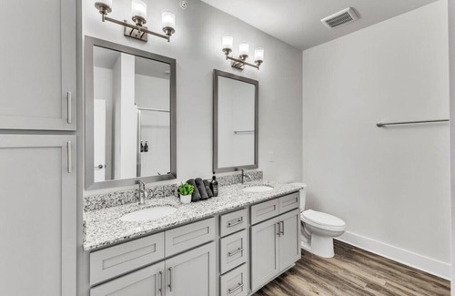 Hayes Apartment | Luxurious King 3BR Suite—Mins to Downtown Durham!