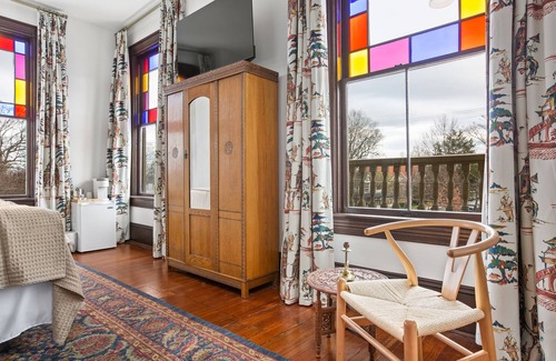 Winston - Salem Bed & Breakfast | Luxurious King Room in Historic Boutique Inn