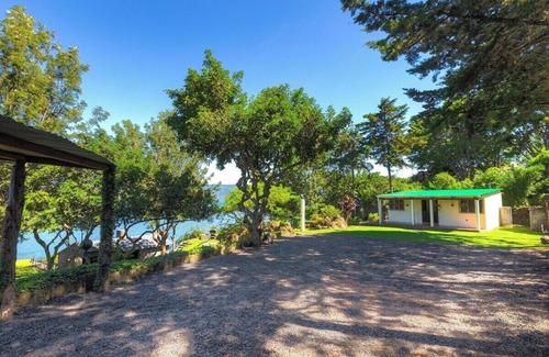 Santiago Atitlan Ski Chalet | Luxurious Lake Front Property/Families/Couples