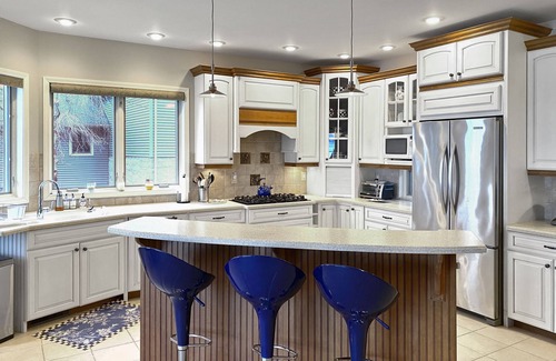 Town of Owasco House | Luxurious Lakefront Home on Owasco Lake!
