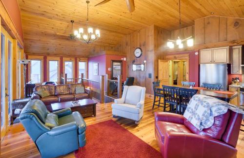 Groveoak House | Luxurious Lakefront Paradise in Scottsboro with Dock