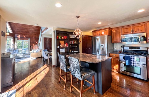Wolfeboro House | Luxurious Lakehouse - Firepit with beautiful sunsets+ Central Air + Private Dock