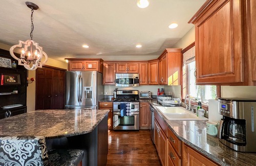 Wolfeboro House | Luxurious Lakehouse - Firepit with beautiful sunsets+ Central Air + Private Dock