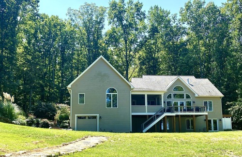 Bumpass House | Luxurious Lakehouse Retreat, waterfront with all the toys!