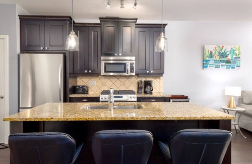 Westbank Condo | Luxurious Lakeside Oasis with Resort Amenities