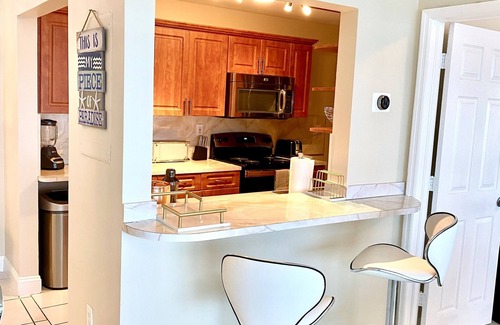 Mid Beach Condo | Luxurious large Direct Ocean Front Penthouse Beach access&Free parking-Remodeled