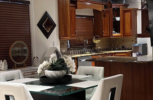 Olympia Heights House | Luxurious lifestyle