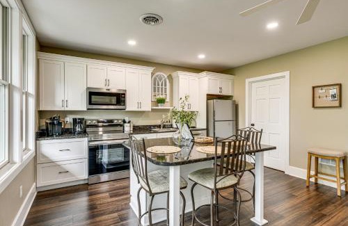 Akron Apartment | Luxurious Litfin Loft On Main Street in Akron