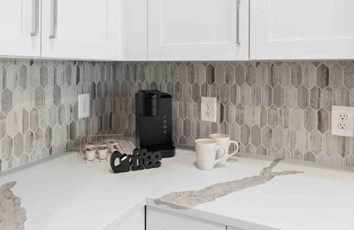 East Raleigh Apartment | Luxurious Living 5 Min From Downtown