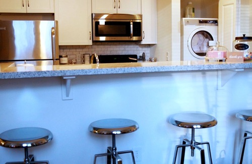 Wholesale District Apartment | Luxurious living right in the heart of Downtown!