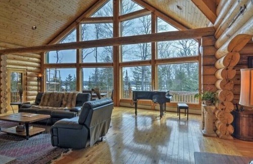 Barbeau House | Luxurious Lodge & Retreat Center in the beautiful UP