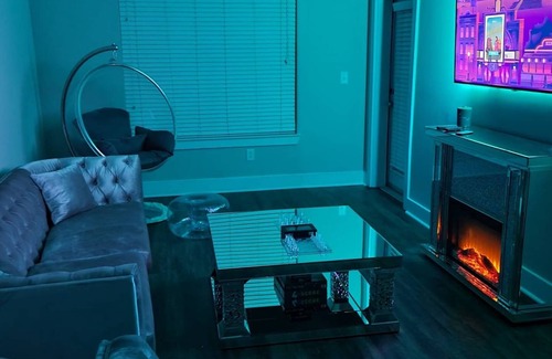 Atlanta Apartment | Luxurious Loft style Boss living