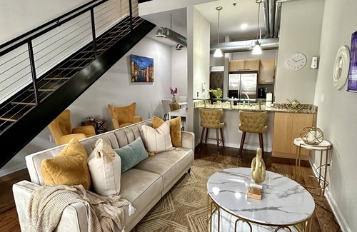 Atlantic Station Area Condo | Luxurious Loft W PATIO VIEW