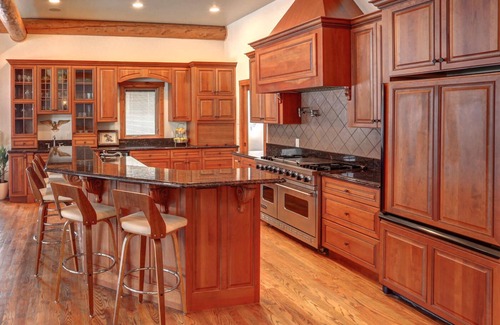 Nemo Villa | Luxurious Log Home · Great View · Spacious Living Areas · Pet Friendly · Wk -10%