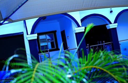 Benin City House | Luxurious Luke’s Apartment: Where Opulence Meets Comfort