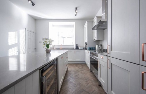 Amlwch House | Luxurious Manor House with Sea Views