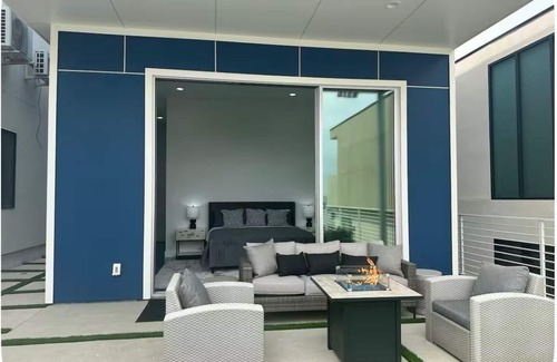 Point Loma Heights Apartment | Luxurious Master Suite in iconic Ocean Beach