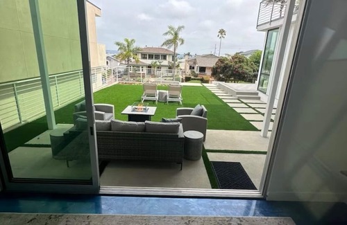 Point Loma Heights Apartment | Luxurious Master Suite in iconic Ocean Beach