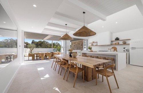South West Rocks House | Luxurious Mediterranean Coastal Retreat with Pool