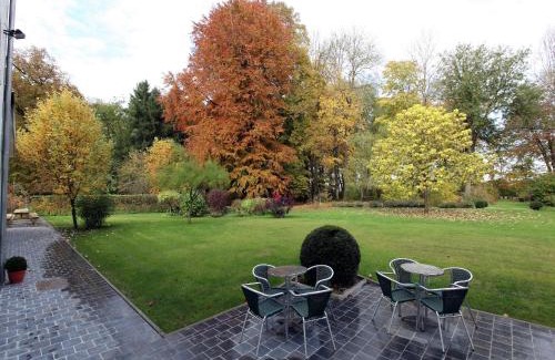 Mettet House | Luxurious Mettet Mansion