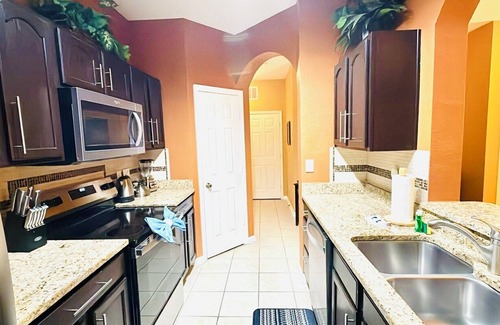 Windsor Hills Condo | Luxurious Mickey Themed Condo - Kids Will Love It! Only 2 Miles to Disney!
