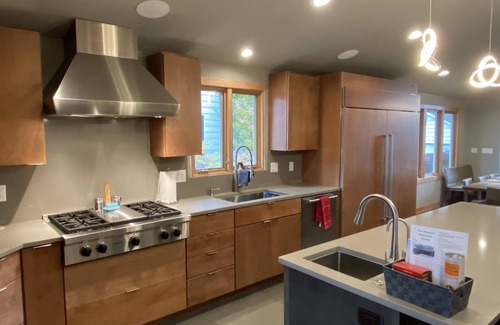 Madison House | Luxurious Mid-Century Modern close to Camp Randall Stadium