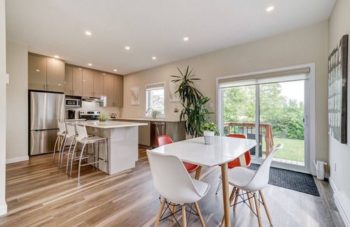 Downtown Gatineau Villa | 📍Luxurious modern 4 Bedroom free parking