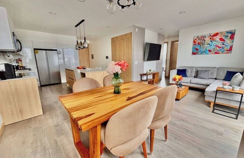 Financial District Apartment | Luxurious modern apartment in Quito's vibrant area