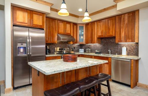 Bear Valley Apartment | Luxurious Modern Condo! - SM #207