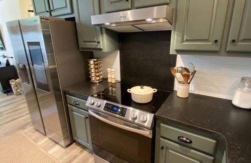 Wiley House | Luxurious Modern Cottage ~on~ Lake Burton