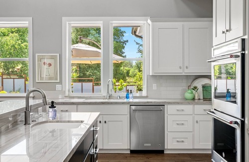 Atascadero Other | Luxurious, Modern Farmhouse in Wine Country