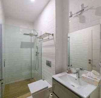 Thompson Estate Apartment | Luxurious/Modern Studio