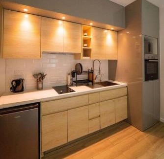 Thompson Estate Apartment | Luxurious/Modern Studio