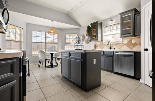 Killeen House | Luxurious MTZ Homes Modern Style