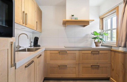 Triemen House | Luxurious Nature Stay in Friesland With Jacuzzi