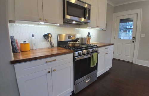 Kenton House | Luxurious newly remodeled historic home in Portlands Kenton neighborhood