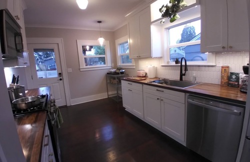 Kenton House | Luxurious newly remodeled historic home in Portlands Kenton neighborhood