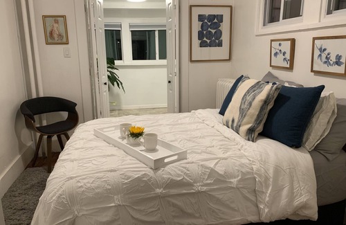 Albany House | LUXURIOUS newly remodeled 2BR in the heart of Albany