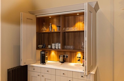 Bonnington House | Luxurious NewTown Georgian home