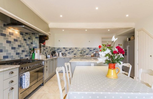 Camprond Cottage | Luxurious Normandy Retreat: 8 BR, Sauna, Swedish Bath, Pet-Friendly, Perfect for Gatherings!