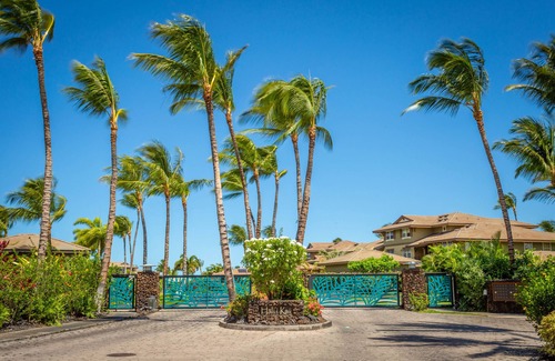 Waikoloa Condo | Luxurious Oceanfront Escape Awaits – Stunning Views & Top-Floor Waikoloa Living!